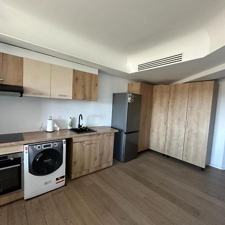Apartament De Lux Bukarest Exteriör bild