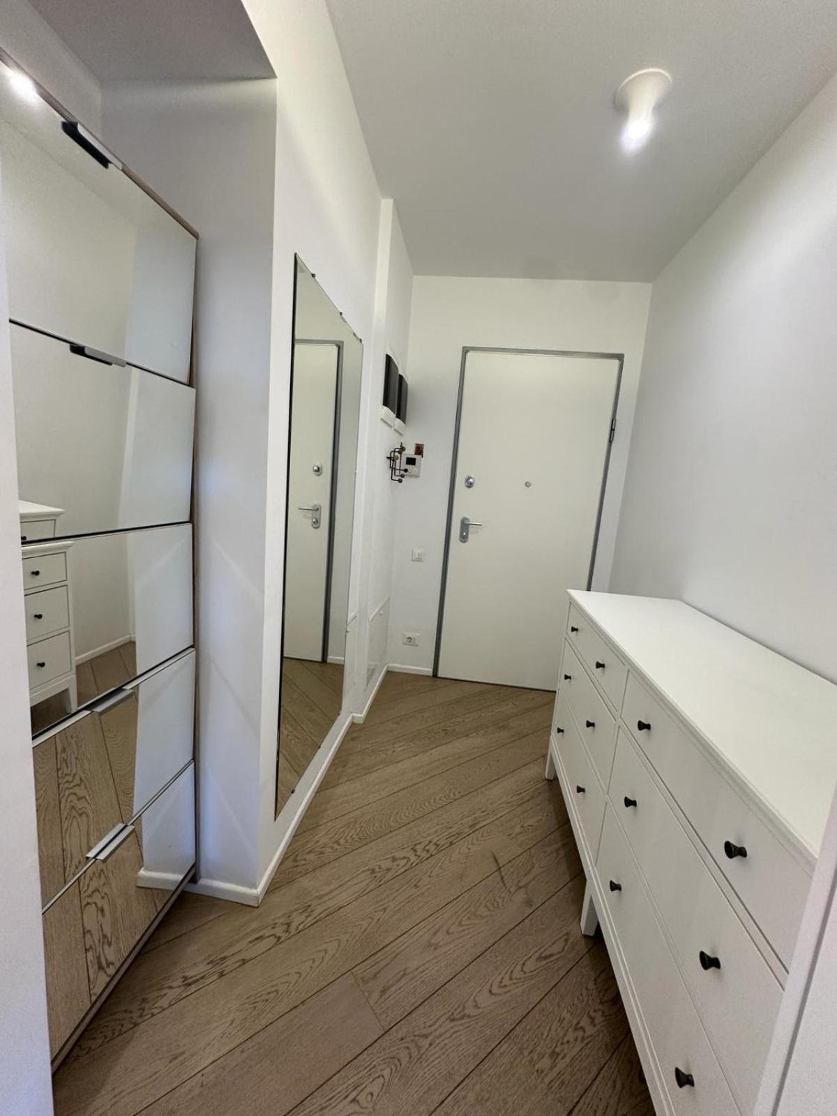 Apartament De Lux Bukarest Exteriör bild